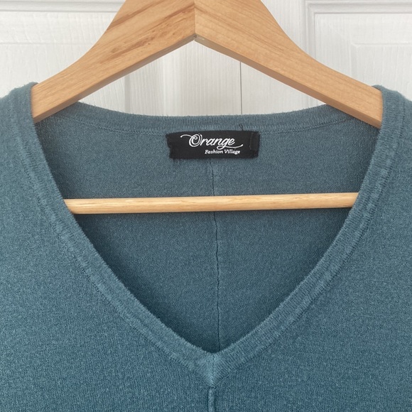 Tunic sweater - Picture 2 of 4